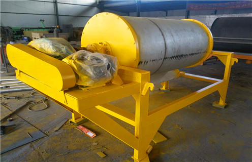小型磁選機，小型磁選機廠家生產優質磁選機設備_礦用小型磁選機廠家生產優質磁選機設備_小型強磁滾筒磁選機