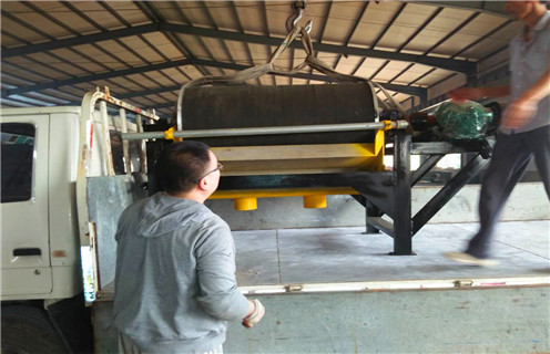 小型磁選機(jī),小型漿料磁選機(jī)的使用提高工作效率_輥式小型漿料磁選機(jī)的使用提高工作效率_磁塊如何排列 小型磁選機(jī),小型漿料磁選機(jī)的使用提高工作效率_輥式小型漿料磁選機(jī)的使用提高工作效率_磁塊如何排列